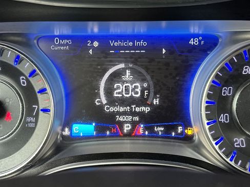 Used 2018 Chrysler 300 Touring w/ Chrome Appearance Package image 28