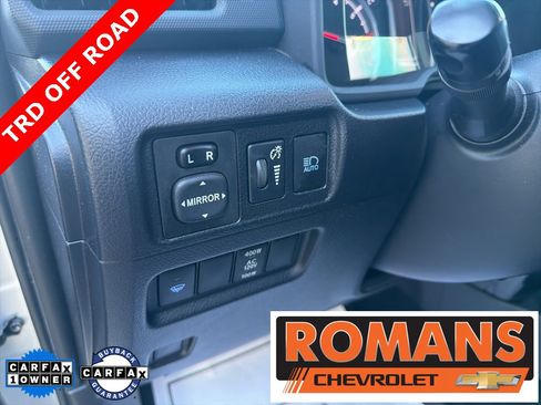 Used 2021 Toyota 4Runner Venture w/ Moonroof Package image 12