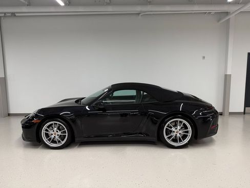 Certified 2025 Porsche 911 Carrera image 2