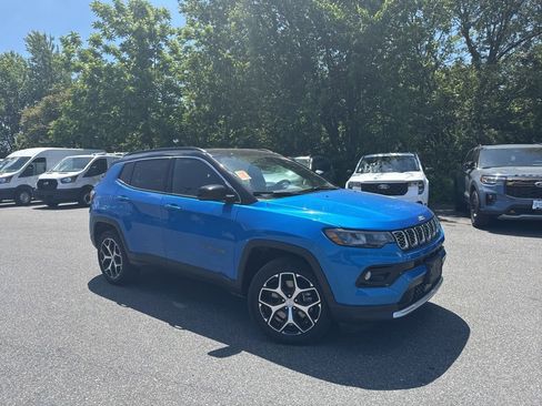 Used 2024 Jeep Compass Limited AWD/4WD image 1