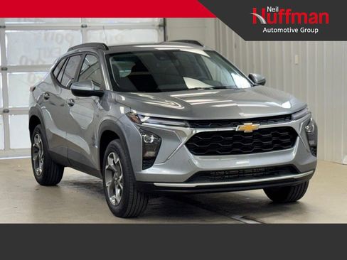New 2026 Chevrolet Trax LT w/ Driver Confidence Package FWD image 1
