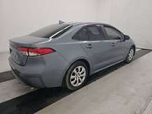 Used 2022 Toyota Corolla LE image 6