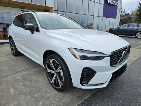 Certified 2023 Volvo XC60 B6 Ultimate w/ Protection Package Premier AWD/4WD image 3