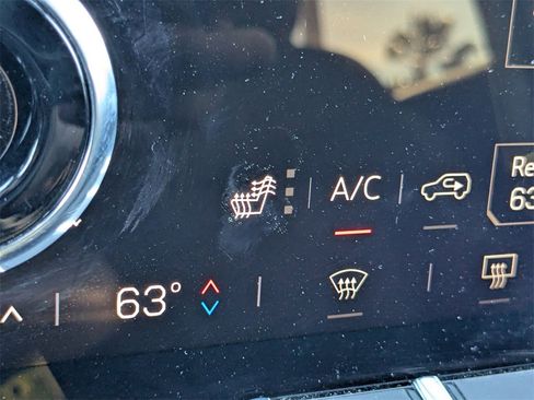 Certified 2025 GMC Acadia Elevation image 19