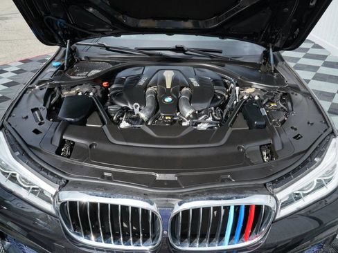 Used 2017 BMW 750i RWD image 75