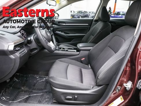 Used 2023 Nissan Altima 2.5 SV image 14