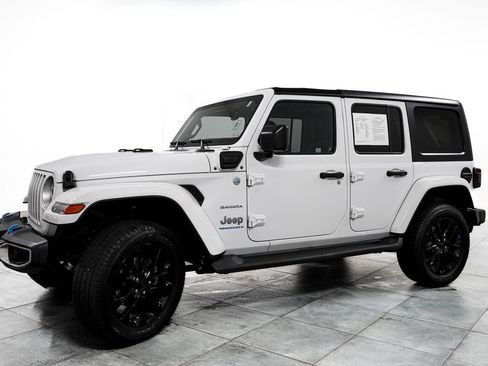 Used 2023 Jeep Wrangler Unlimited Sahara w/ Cold Weather Group AWD/4WD image 4