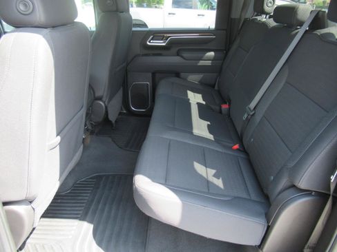 Used 2025 Chevrolet Silverado 2500 LT w/ Convenience Package AWD/4WD image 35
