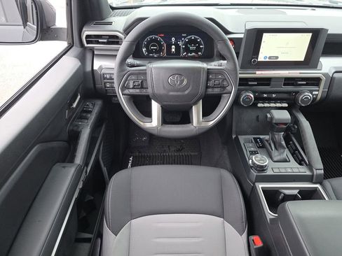 Used 2026 Toyota Tacoma TRD Off-Road AWD/4WD image 2