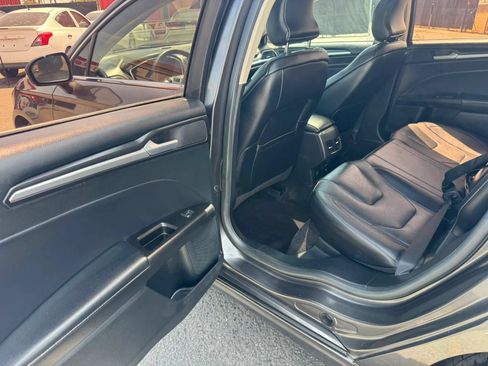 Used 2017 Ford Fusion Titanium FWD image 23