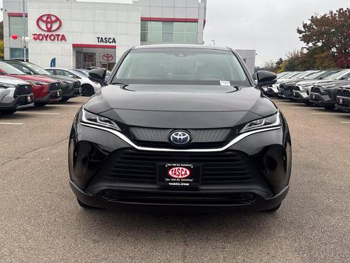 Used 2023 Toyota Venza LE AWD/4WD image 2