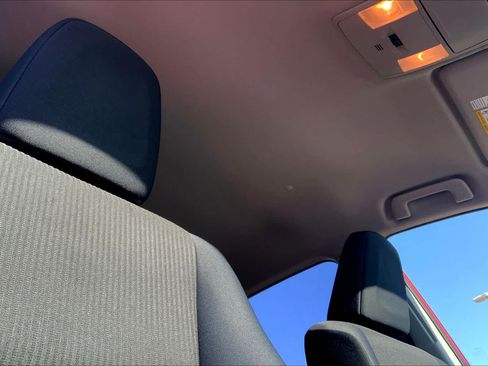 Used 2016 Toyota RAV4 LE AWD/4WD image 14