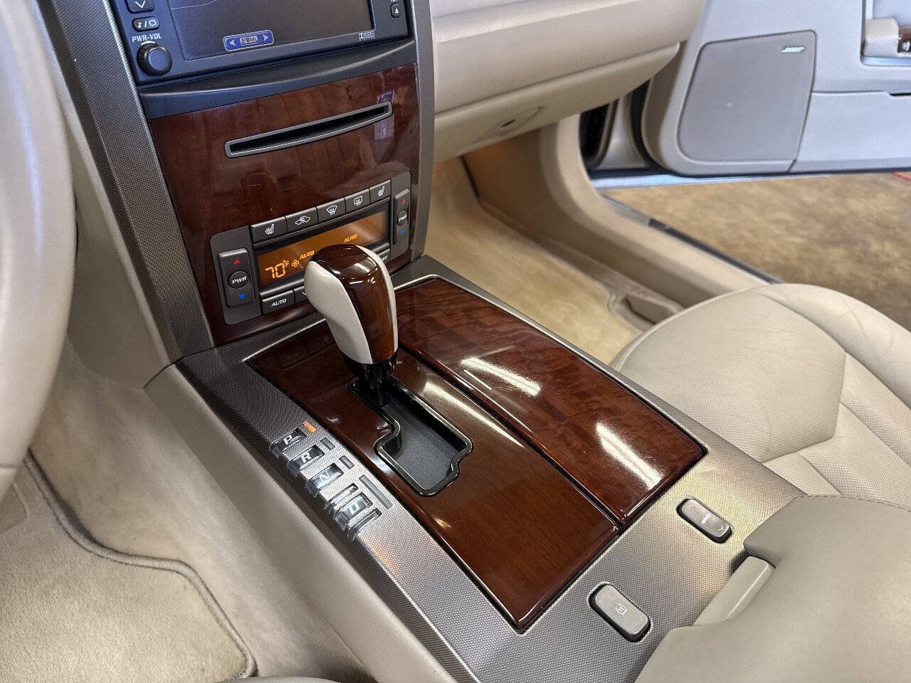 Used 2006 Cadillac XLR RWD image 58