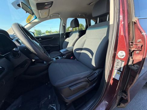 Used 2019 Kia Sorento LX image 20