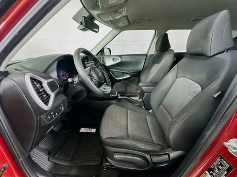 Used 2022 Kia Soul LX w/ Technology Package FWD image 13