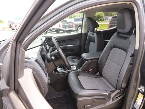 Used 2017 Chevrolet Colorado Z71 AWD/4WD image 8