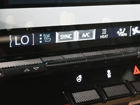 New 2025 GMC Hummer EV 2X image 28