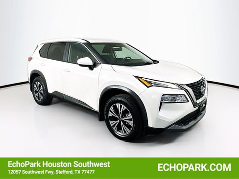 Used 2023 Nissan Rogue SV image 1