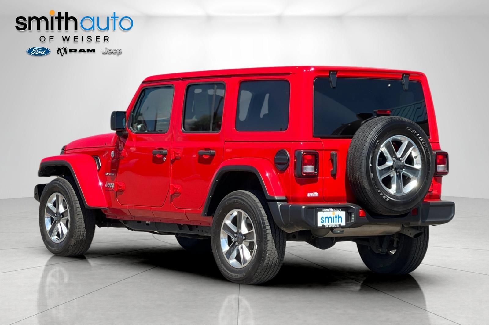 Used 2023 Jeep Wrangler Unlimited Sahara AWD/4WD image 7
