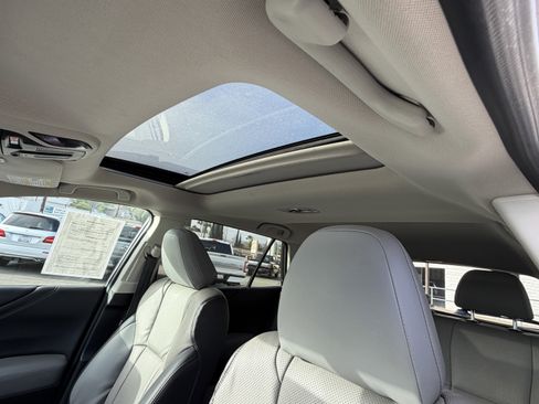 Used 2020 Subaru Outback Limited image 13