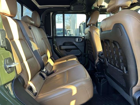 Used 2023 Jeep Gladiator Rubicon w/ LED Lighting Group image 25