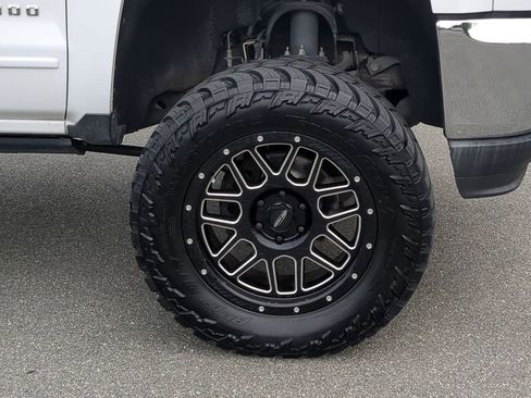 Used 2016 Chevrolet Silverado 1500 LT AWD/4WD image 11