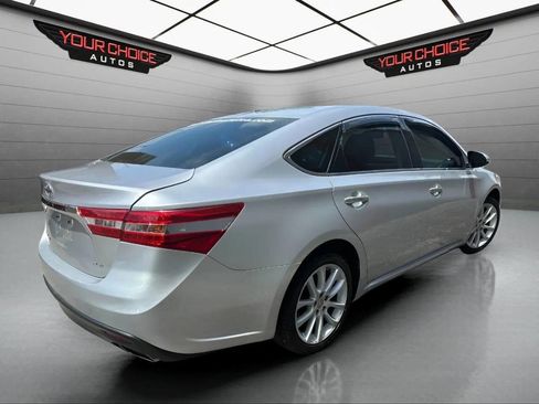 Used 2013 Toyota Avalon XLE image 5