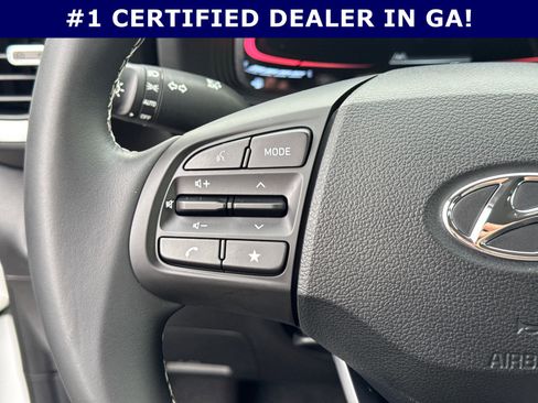 Certified 2025 Hyundai Venue Limited image 25