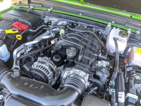 Certified 2025 Jeep Wrangler Sport S image 46