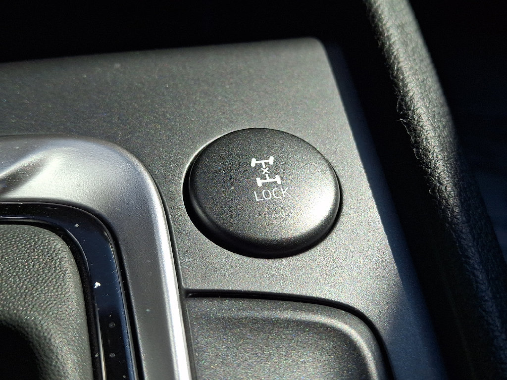 Used 2023 Hyundai Kona SEL AWD/4WD image 26