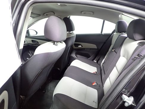 Used 2013 Chevrolet Cruze LS FWD image 37