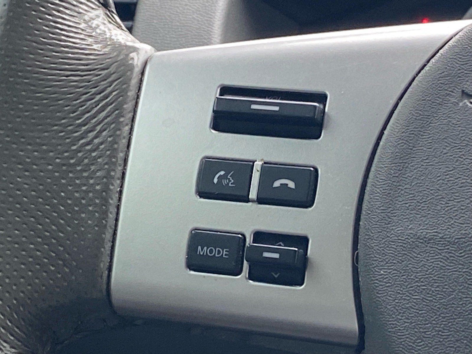 Used 2019 Nissan Frontier SL RWD image 7