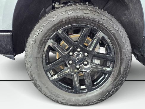 Used 2025 Chevrolet Silverado 1500 LT Trail Boss w/ Convenience Package II AWD/4WD image 14