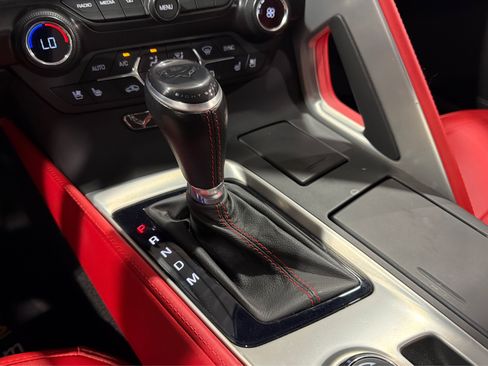 Used 2019 Chevrolet Corvette Stingray Convertible RWD image 38
