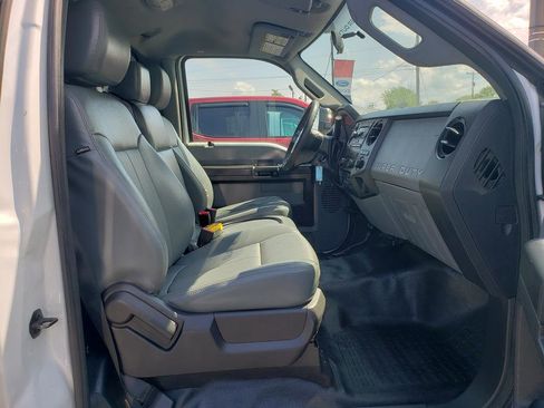 Used 2016 Ford F550 4x4 Regular Cab Super Duty image 12