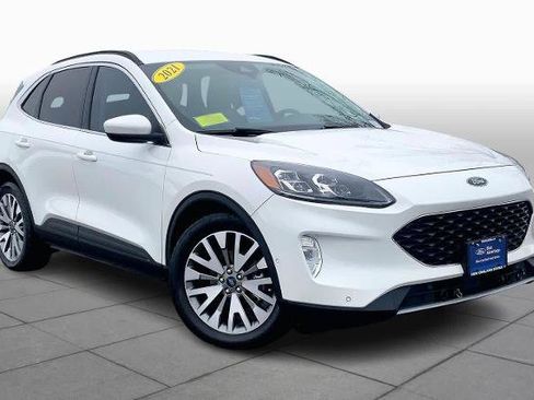 Certified 2021 Ford Escape Titanium image 3