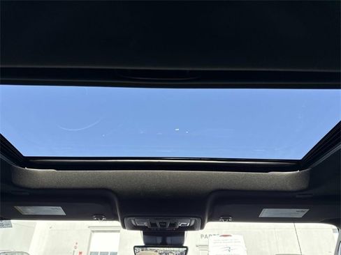 Used 2024 GMC Sierra 2500 AT4 w/ Technology Package image 18