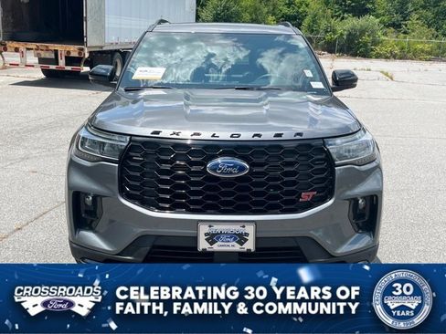 Certified 2025 Ford Explorer ST AWD/4WD image 5