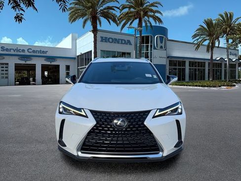 Used 2022 Lexus UX 200 w/ Premium Package FWD image 3