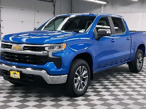 Used 2025 Chevrolet Silverado 1500 LT AWD/4WD image 12