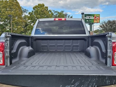 Used 2024 RAM 2500 Big Horn image 28