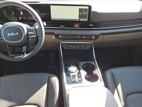 New 2026 Kia Carnival EX image 6