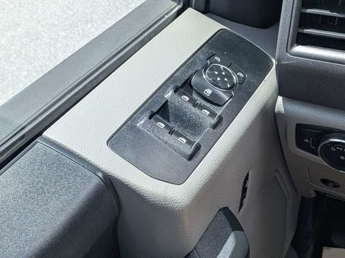 Used 2020 Ford F250 XL w/ STX Appearance Package AWD/4WD image 19