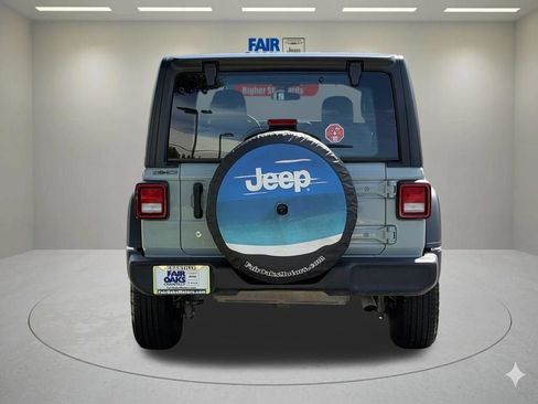 Used 2024 Jeep Wrangler Unlimited Sport AWD/4WD image 8