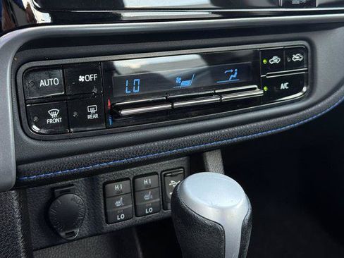 Certified 2017 Toyota Corolla XSE FWD image 22