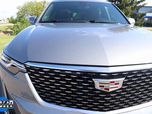 Used 2023 Cadillac XT6 Premium Luxury image 55