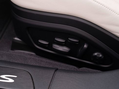 Used 2025 Porsche Panamera 4S image 16