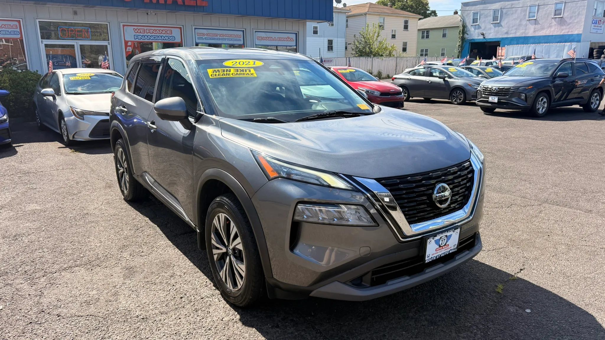 Used 2021 Nissan Rogue SV AWD/4WD image 2