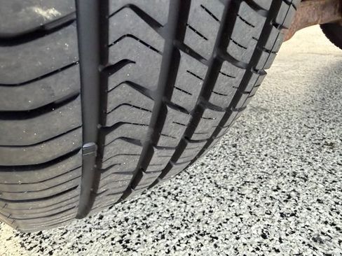 Used 2013 Ford Explorer XLT FWD image 40