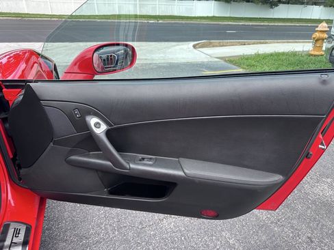 Used 2013 Chevrolet Corvette Z06 RWD image 11
